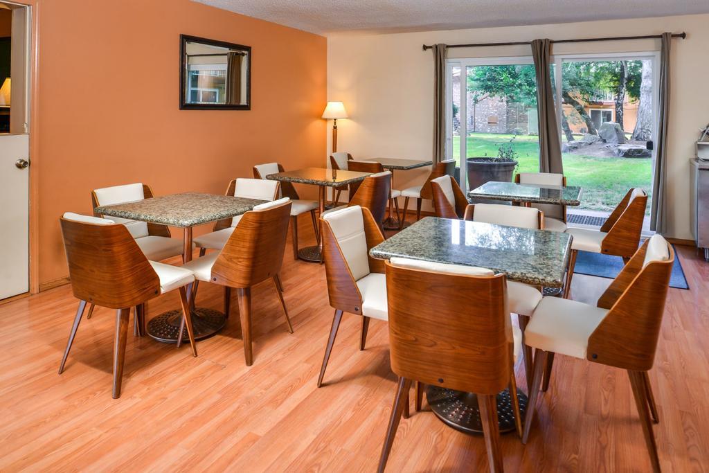 Sunrise Garden Suites Tukwila Esterno foto