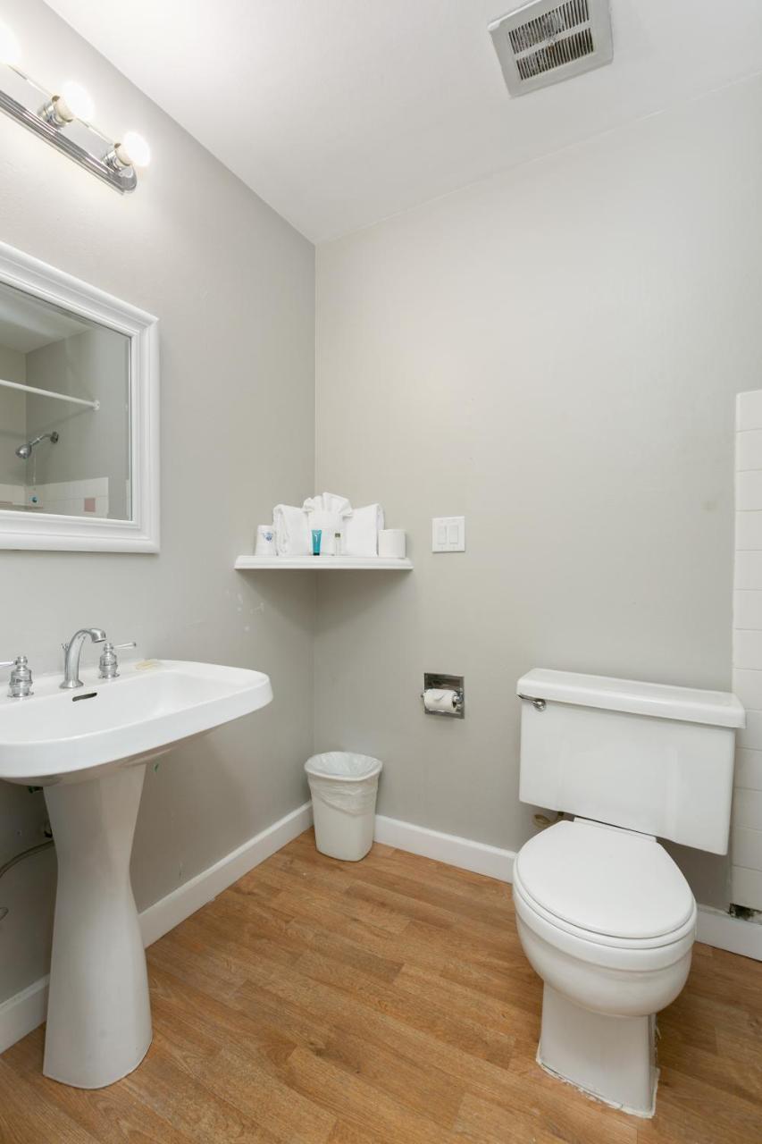 Sunrise Garden Suites Tukwila Esterno foto